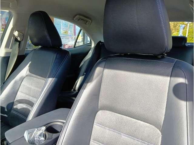 ＩＳ ＩＳ３００ｈ　バージョンＬ　純正ナビ　黒革シート　メモリ機能付パワーシート　クリアランスソナー　レーダークルーズ　シートヒーター＆ベンチレーター　電動リアサンシェード　純正１７インチＡＷ　バックカメラ　ＥＴＣ　取説・記録簿（38枚目）