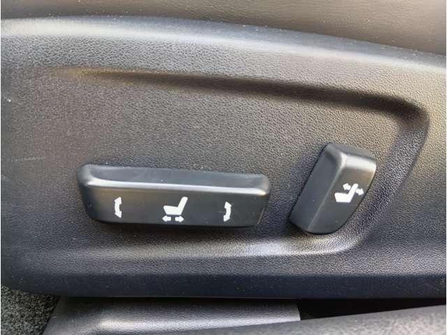 ＩＳ ＩＳ３００ｈ　バージョンＬ　純正ナビ　黒革シート　メモリ機能付パワーシート　クリアランスソナー　レーダークルーズ　シートヒーター＆ベンチレーター　電動リアサンシェード　純正１７インチＡＷ　バックカメラ　ＥＴＣ　取説・記録簿（40枚目）