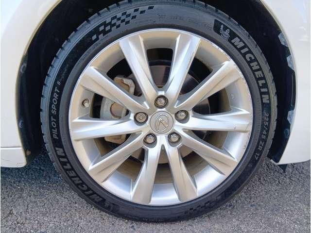 ＩＳ ＩＳ３００ｈ　バージョンＬ　純正ナビ　黒革シート　メモリ機能付パワーシート　クリアランスソナー　レーダークルーズ　シートヒーター＆ベンチレーター　電動リアサンシェード　純正１７インチＡＷ　バックカメラ　ＥＴＣ　取説・記録簿（71枚目）