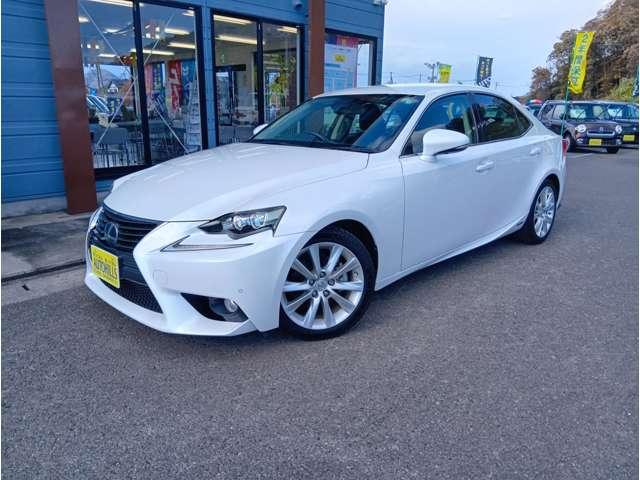 ＩＳ ＩＳ３００ｈ　バージョンＬ　純正ナビ　黒革シート　メモリ機能付パワーシート　クリアランスソナー　レーダークルーズ　シートヒーター＆ベンチレーター　電動リアサンシェード　純正１７インチＡＷ　バックカメラ　ＥＴＣ　取説・記録簿（73枚目）