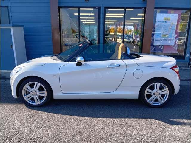 コペン ローブ パールホワイトIII アクティブトップ ターボ 純正ナビ ワンセグTV Bカメラ ETC クリアランスソナー LEDヘッドライト フォグ シートヒーター 純正16インチアルミホイール 保証付き(11枚目)