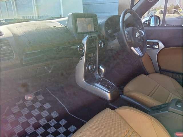 コペン ローブ パールホワイトIII アクティブトップ ターボ 純正ナビ ワンセグTV Bカメラ ETC クリアランスソナー LEDヘッドライト フォグ シートヒーター 純正16インチアルミホイール 保証付き(30枚目)