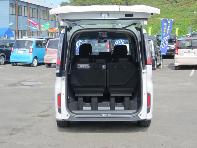 ステップワゴンスパーダ スパーダ 純正9インチフルセグナビ/ブルートゥース/フリップダウンモニター/バックカメラ LEDヘッドライト/スマートキー&プッシュスタート/エンジンスターター/電動スライドドア 後期モデル(9枚目)