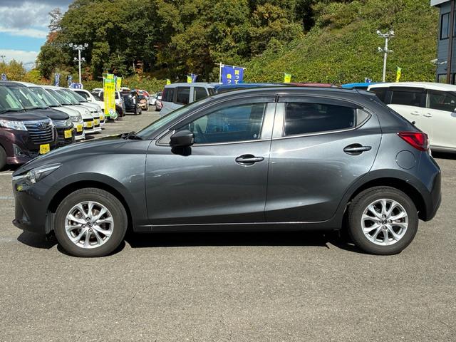 デミオ ＸＤ　アーバンスタイリッシュモード　４ＷＤ　ディーゼル　ターボ　レーダーブレーキ　ワンオーナー　フルセグナビ　バックカメラ　ミラー型前後ドラレコ　エンジンスターター　スマートキー　プッシュスタート　ＬＥＤヘッドライト（14枚目）