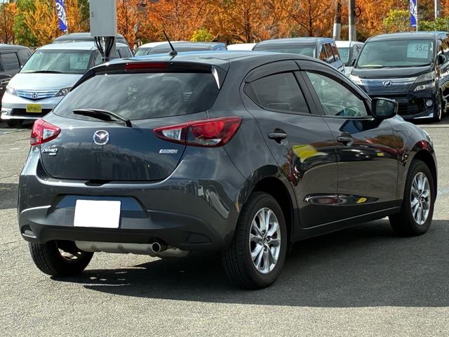 デミオ ＸＤ　アーバンスタイリッシュモード　４ＷＤ　ディーゼル　ターボ　レーダーブレーキ　ワンオーナー　フルセグナビ　バックカメラ　ミラー型前後ドラレコ　エンジンスターター　スマートキー　プッシュスタート　ＬＥＤヘッドライト（20枚目）