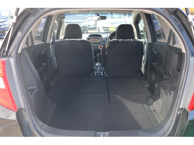 フィット 13G・スマートセレクション ファインスタイル 車検整備付 1年保証 走行距離無制限 スマートキー ETC HIDライト 純正ナビ ワンセグTV DVD再生 バックカメラ(14枚目)