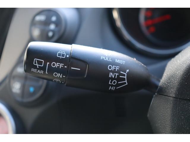 フィット 13G・スマートセレクション ファインスタイル 車検整備付 1年保証 走行距離無制限 スマートキー ETC HIDライト 純正ナビ ワンセグTV DVD再生 バックカメラ(29枚目)