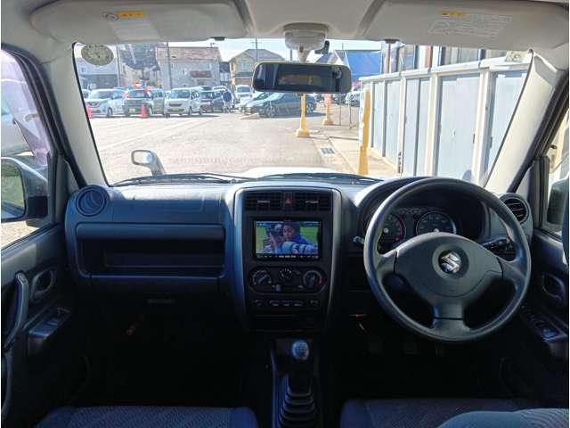 ジムニー XC シルキーシルバーメタリック 5MT パートタイム4WD 社外16インチAW フォグランプ キーレスエントリー 電格ミラー 社外ナビ フルセグTV ETC 取説・記録簿 保証付き(2枚目)