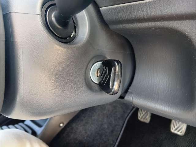 ジムニー XC シルキーシルバーメタリック 5MT パートタイム4WD 社外16インチAW フォグランプ キーレスエントリー 電格ミラー 社外ナビ フルセグTV ETC 取説・記録簿 保証付き(22枚目)