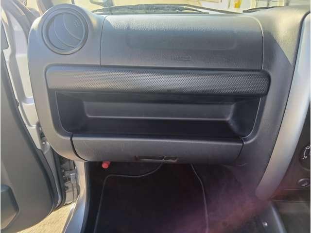 ジムニー XC シルキーシルバーメタリック 5MT パートタイム4WD 社外16インチAW フォグランプ キーレスエントリー 電格ミラー 社外ナビ フルセグTV ETC 取説・記録簿 保証付き(28枚目)