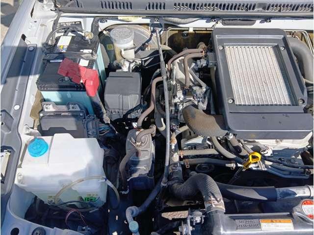 ジムニー XC シルキーシルバーメタリック 5MT パートタイム4WD 社外16インチAW フォグランプ キーレスエントリー 電格ミラー 社外ナビ フルセグTV ETC 取説・記録簿 保証付き(41枚目)