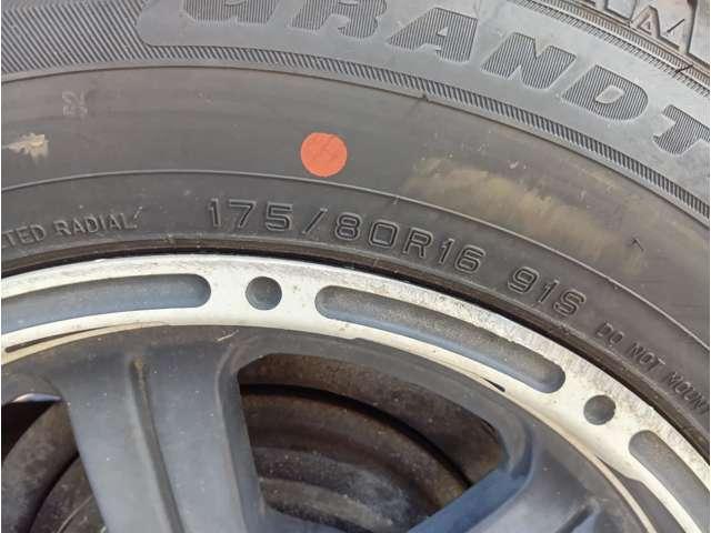 ジムニー XC シルキーシルバーメタリック 5MT パートタイム4WD 社外16インチAW フォグランプ キーレスエントリー 電格ミラー 社外ナビ フルセグTV ETC 取説・記録簿 保証付き(47枚目)