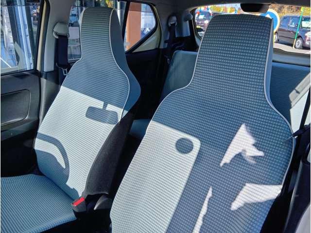 アルト Ｆ　シフォンアイボリーメタリック　オートギアシフト　キーレスエントリー　純正オーディオ　ＡＵＸ接続　ＡＢＳ　横滑り防止機能　ライトレベライザー　保証付き（19枚目）