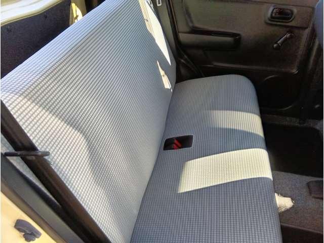 アルト Ｆ　シフォンアイボリーメタリック　オートギアシフト　キーレスエントリー　純正オーディオ　ＡＵＸ接続　ＡＢＳ　横滑り防止機能　ライトレベライザー　保証付き（27枚目）