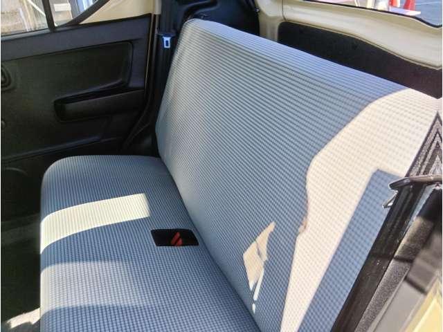 アルト Ｆ　シフォンアイボリーメタリック　オートギアシフト　キーレスエントリー　純正オーディオ　ＡＵＸ接続　ＡＢＳ　横滑り防止機能　ライトレベライザー　保証付き（31枚目）