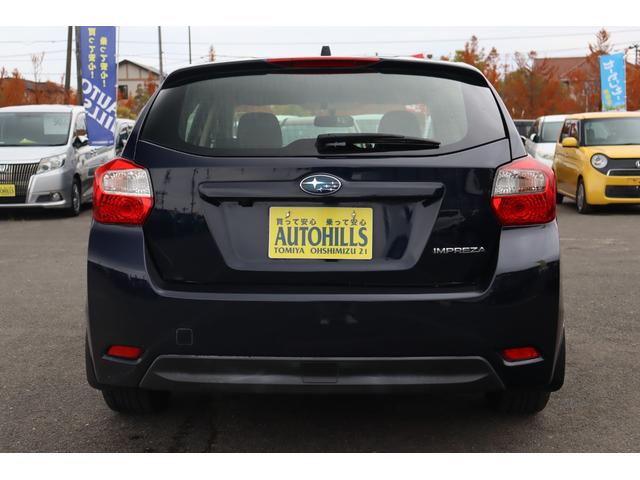 インプレッサスポーツ ２．０ｉ　車検整備付　１年保証付　走行距離無制限　キーレス　オートクルーズ　ＥＴＣ　フォグランプ　社外ナビ　フルセグＴＶ　Ｂｌｕｅｔｏｏｔｈ　ＤＶＤ再生　バックカメラ　純１６アルミ　アイドリングストップ（8枚目）