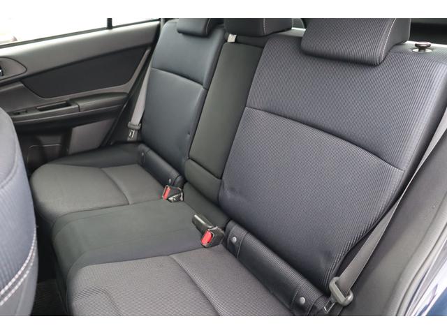 インプレッサスポーツ ２．０ｉ　車検整備付　１年保証付　走行距離無制限　キーレス　オートクルーズ　ＥＴＣ　フォグランプ　社外ナビ　フルセグＴＶ　Ｂｌｕｅｔｏｏｔｈ　ＤＶＤ再生　バックカメラ　純１６アルミ　アイドリングストップ（13枚目）