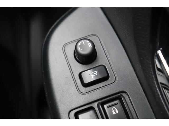 インプレッサスポーツ ２．０ｉ　車検整備付　１年保証付　走行距離無制限　キーレス　オートクルーズ　ＥＴＣ　フォグランプ　社外ナビ　フルセグＴＶ　Ｂｌｕｅｔｏｏｔｈ　ＤＶＤ再生　バックカメラ　純１６アルミ　アイドリングストップ（28枚目）