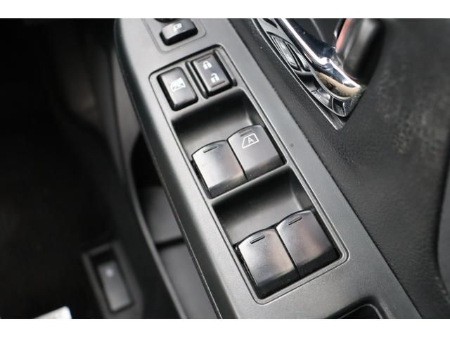 インプレッサスポーツ ２．０ｉ　車検整備付　１年保証付　走行距離無制限　キーレス　オートクルーズ　ＥＴＣ　フォグランプ　社外ナビ　フルセグＴＶ　Ｂｌｕｅｔｏｏｔｈ　ＤＶＤ再生　バックカメラ　純１６アルミ　アイドリングストップ（29枚目）