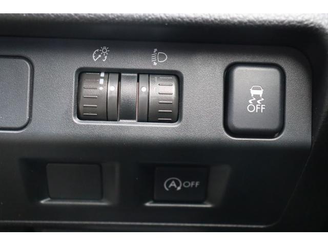 インプレッサスポーツ ２．０ｉ　車検整備付　１年保証付　走行距離無制限　キーレス　オートクルーズ　ＥＴＣ　フォグランプ　社外ナビ　フルセグＴＶ　Ｂｌｕｅｔｏｏｔｈ　ＤＶＤ再生　バックカメラ　純１６アルミ　アイドリングストップ（30枚目）