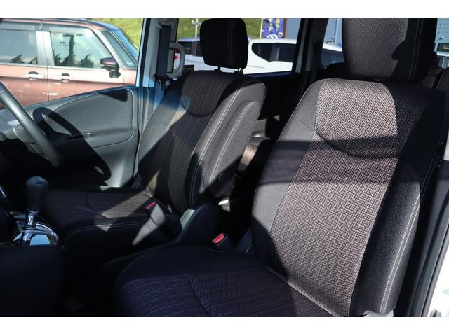 セレナ ハイウェイスター　Ｖセレ＋セーフティＩＩ　ＳＨＶ　車検整備付　１年保証付　走行距離無制限　スマートキー　プッシュスタート　オートクルーズ　アイドリングストップ　ＥＴＣ　両側パワースライドドア　フルセグＴＶ　Ｂｌｕｅｔｏｏｔｈ　バックカメラ　１６アルミ（12枚目）