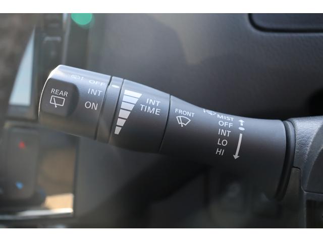 セレナ ハイウェイスター　Ｖセレ＋セーフティＩＩ　ＳＨＶ　車検整備付　１年保証付　走行距離無制限　スマートキー　プッシュスタート　オートクルーズ　アイドリングストップ　ＥＴＣ　両側パワースライドドア　フルセグＴＶ　Ｂｌｕｅｔｏｏｔｈ　バックカメラ　１６アルミ（32枚目）