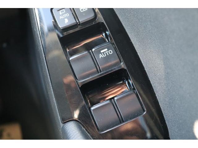 アクセラスポーツ 15XD プロアクティブ 車検整備付 1年保証付 走行距離無制限 スマートキー プッシュスタート ETC アイドリングストップ LEDヘッドライト 純正メモリーナビ フルセグTV Bluetooth バックカメラ 16アルミ(28枚目)