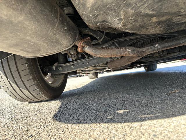☆左リア足回り☆（納車時シャーシブラックによる防錆塗装いたします。）