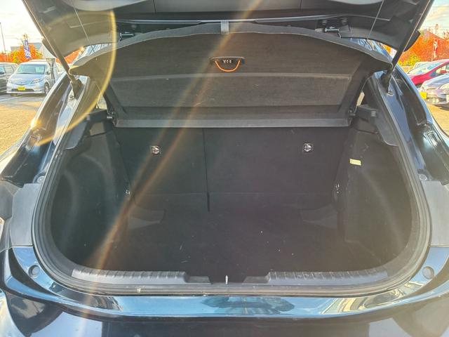 カローラスポーツ ハイブリッドＧ　トヨタセーフティセンス　９型フルセグナビ　バックカメラ　アダクティブクルーズコントロール　ＬＥＤヘッドライト　ドライブレコーダー（19枚目）