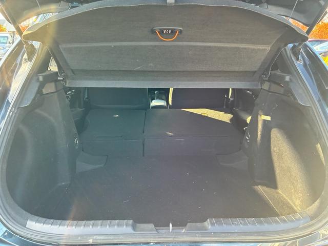 カローラスポーツ ハイブリッドＧ　トヨタセーフティセンス　９型フルセグナビ　バックカメラ　アダクティブクルーズコントロール　ＬＥＤヘッドライト　ドライブレコーダー（20枚目）