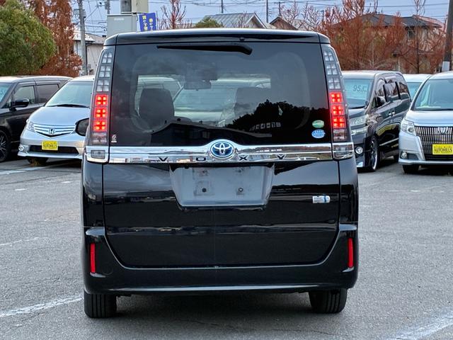 ヴォクシー ハイブリッドV ワンオーナー トヨタセーフティセンス 10型フルセグナビ フリップダウンモニター エンジンスターター バックカメラ LEDヘッドライト 左側電動スライドドア スマートキー プッシュスタート(22枚目)