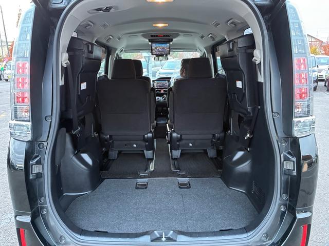 ヴォクシー ハイブリッドV ワンオーナー トヨタセーフティセンス 10型フルセグナビ フリップダウンモニター エンジンスターター バックカメラ LEDヘッドライト 左側電動スライドドア スマートキー プッシュスタート(25枚目)