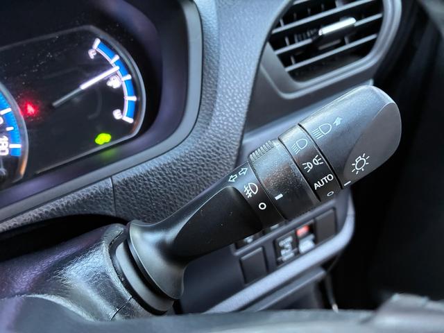 ヴォクシー ハイブリッドV ワンオーナー トヨタセーフティセンス 10型フルセグナビ フリップダウンモニター エンジンスターター バックカメラ LEDヘッドライト 左側電動スライドドア スマートキー プッシュスタート(34枚目)