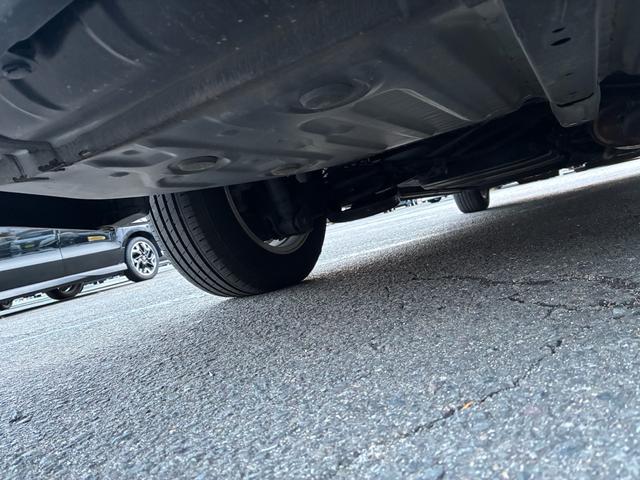 ヴォクシー ハイブリッドV ワンオーナー トヨタセーフティセンス 10型フルセグナビ フリップダウンモニター エンジンスターター バックカメラ LEDヘッドライト 左側電動スライドドア スマートキー プッシュスタート(48枚目)