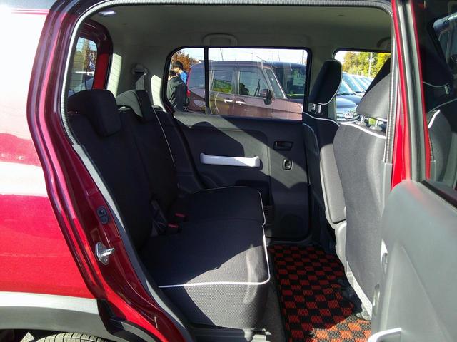 広々綺麗なセカンドシート