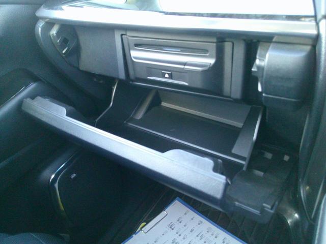 アルファード ２．５Ｓ　Ｃパッケージ　ワンオーナー　ツインムーンルーフ　１０．５ディスプレイオーディオ　１３．３リヤエンターテインメントシステム　　全方位カメラ　トヨタセイフティセンス　ＥＴＣ２．０　クルーズコントロール　三眼ヘッドライト（43枚目）