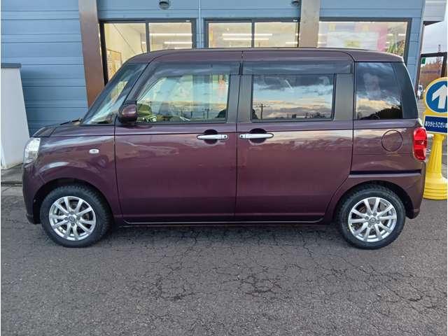 ムーヴキャンバス Ｘ　ＳＡＩＩＩ　４ＷＤ　踏み間違い防止機能　クリアランスソナー　レーンアシスト　社外ナビ　フルセグＴＶ　Ｂｌｕｅｔｏｏｔｈ　ＤＶＤ再生　ＨＤＭＩ　ＥＴＣ　全方位モニター　両側電動スライドドア　社外１４インチＡＷ（10枚目）