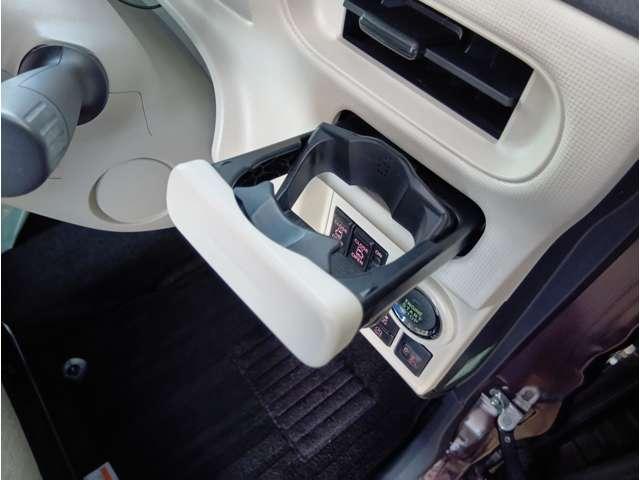 ムーヴキャンバス Ｘ　ＳＡＩＩＩ　４ＷＤ　踏み間違い防止機能　クリアランスソナー　レーンアシスト　社外ナビ　フルセグＴＶ　Ｂｌｕｅｔｏｏｔｈ　ＤＶＤ再生　ＨＤＭＩ　ＥＴＣ　全方位モニター　両側電動スライドドア　社外１４インチＡＷ（28枚目）