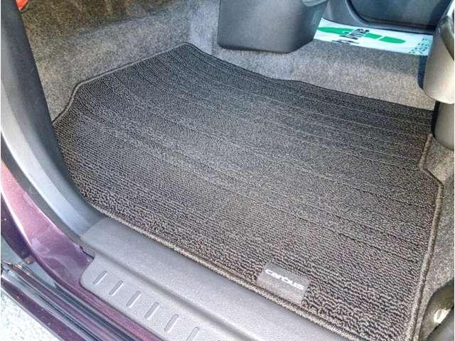 ムーヴキャンバス Ｘ　ＳＡＩＩＩ　４ＷＤ　踏み間違い防止機能　クリアランスソナー　レーンアシスト　社外ナビ　フルセグＴＶ　Ｂｌｕｅｔｏｏｔｈ　ＤＶＤ再生　ＨＤＭＩ　ＥＴＣ　全方位モニター　両側電動スライドドア　社外１４インチＡＷ（39枚目）