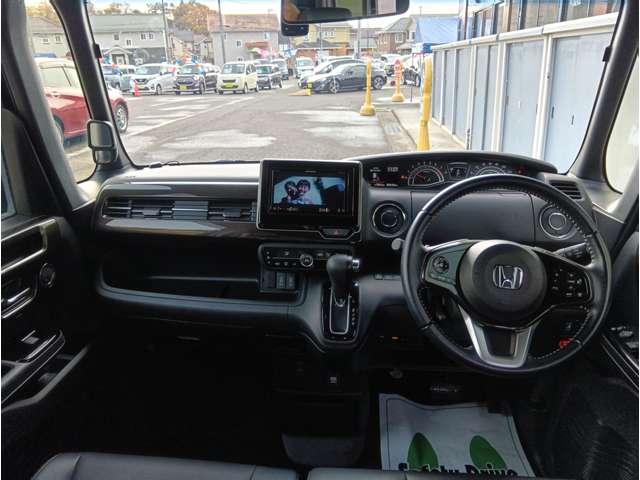 Ｎ－ＢＯＸカスタム Ｇ・Ｌターボホンダセンシング　ターボ　両側電動　クリアランスソナー　アダプティブクルーズ　パドルシフト　ＬＥＤヘッドライト＆フォグ　ハーフレザーシート　ＵＳＢソケット２個　社外ナビ　フルセグＴＶ　Ｂｌｕｅｔｏｏｔｈ　ＤＶＤ再生（2枚目）