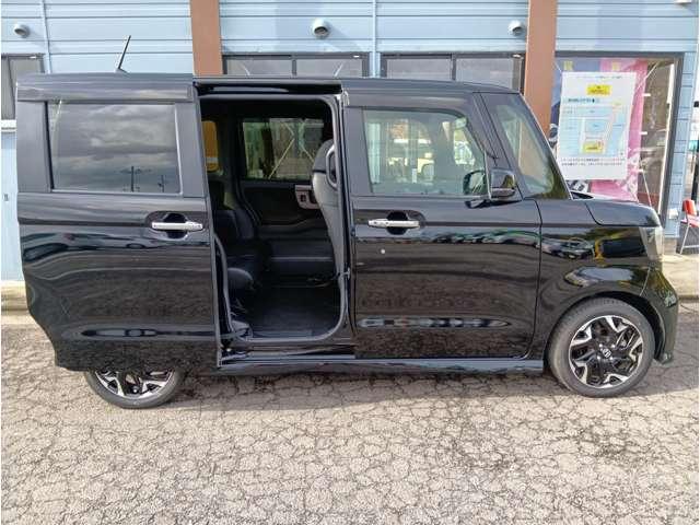 Ｎ－ＢＯＸカスタム Ｇ・Ｌターボホンダセンシング　ターボ　両側電動　クリアランスソナー　アダプティブクルーズ　パドルシフト　ＬＥＤヘッドライト＆フォグ　ハーフレザーシート　ＵＳＢソケット２個　社外ナビ　フルセグＴＶ　Ｂｌｕｅｔｏｏｔｈ　ＤＶＤ再生（9枚目）