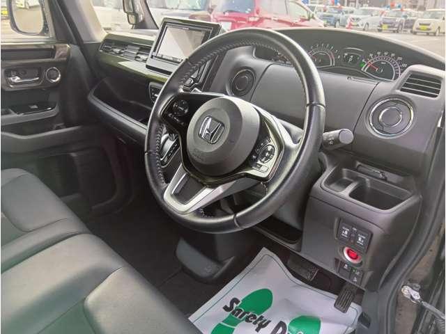 Ｎ－ＢＯＸカスタム Ｇ・Ｌターボホンダセンシング　ターボ　両側電動　クリアランスソナー　アダプティブクルーズ　パドルシフト　ＬＥＤヘッドライト＆フォグ　ハーフレザーシート　ＵＳＢソケット２個　社外ナビ　フルセグＴＶ　Ｂｌｕｅｔｏｏｔｈ　ＤＶＤ再生（14枚目）