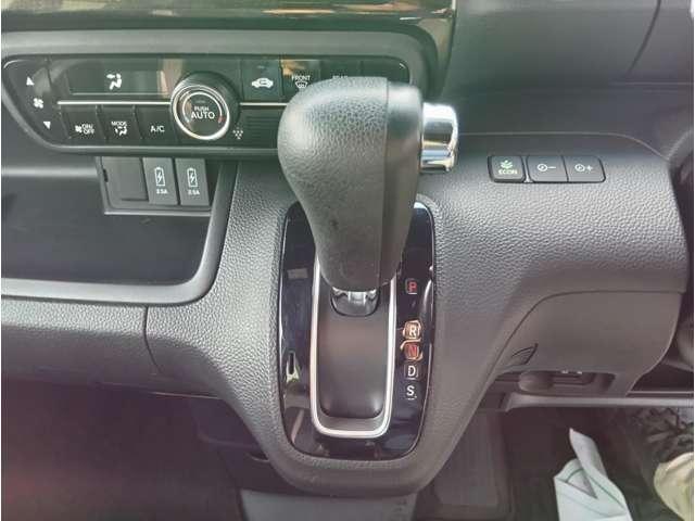 Ｎ－ＢＯＸカスタム Ｇ・Ｌターボホンダセンシング　ターボ　両側電動　クリアランスソナー　アダプティブクルーズ　パドルシフト　ＬＥＤヘッドライト＆フォグ　ハーフレザーシート　ＵＳＢソケット２個　社外ナビ　フルセグＴＶ　Ｂｌｕｅｔｏｏｔｈ　ＤＶＤ再生（24枚目）