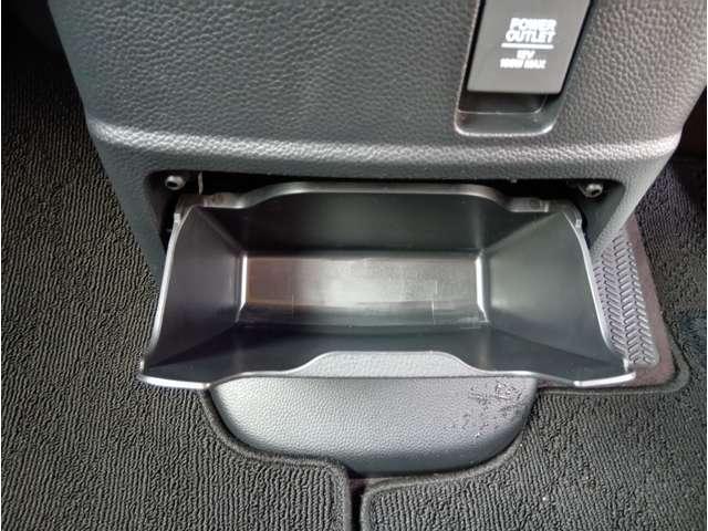 Ｎ－ＢＯＸカスタム Ｇ・Ｌターボホンダセンシング　ターボ　両側電動　クリアランスソナー　アダプティブクルーズ　パドルシフト　ＬＥＤヘッドライト＆フォグ　ハーフレザーシート　ＵＳＢソケット２個　社外ナビ　フルセグＴＶ　Ｂｌｕｅｔｏｏｔｈ　ＤＶＤ再生（27枚目）