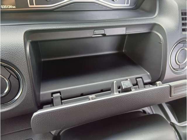 Ｎ－ＢＯＸカスタム Ｇ・Ｌターボホンダセンシング　ターボ　両側電動　クリアランスソナー　アダプティブクルーズ　パドルシフト　ＬＥＤヘッドライト＆フォグ　ハーフレザーシート　ＵＳＢソケット２個　社外ナビ　フルセグＴＶ　Ｂｌｕｅｔｏｏｔｈ　ＤＶＤ再生（31枚目）