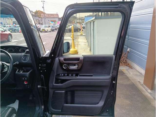 Ｎ－ＢＯＸカスタム Ｇ・Ｌターボホンダセンシング　ターボ　両側電動　クリアランスソナー　アダプティブクルーズ　パドルシフト　ＬＥＤヘッドライト＆フォグ　ハーフレザーシート　ＵＳＢソケット２個　社外ナビ　フルセグＴＶ　Ｂｌｕｅｔｏｏｔｈ　ＤＶＤ再生（34枚目）