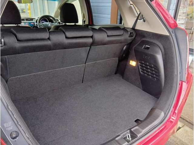 フィットハイブリッド Ｆパッケージ　４ＷＤ　スマートキー　社外ナビ　フルセグＴＶ　Ｂｌｕｅｔｏｏｔｈ　ＤＶＤ再生　Ｂカメラ　ステアリングスイッチ　ワイパーデアイサー　純正１５インチアルミホイール　保証付き（44枚目）