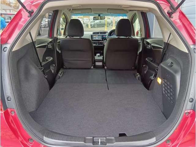 フィットハイブリッド Ｆパッケージ　４ＷＤ　スマートキー　社外ナビ　フルセグＴＶ　Ｂｌｕｅｔｏｏｔｈ　ＤＶＤ再生　Ｂカメラ　ステアリングスイッチ　ワイパーデアイサー　純正１５インチアルミホイール　保証付き（45枚目）