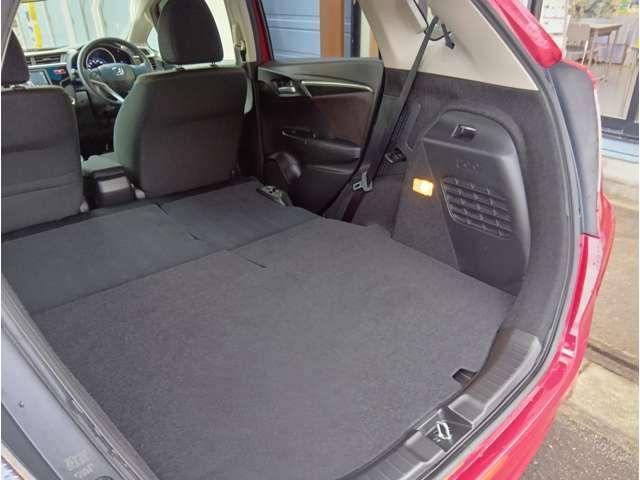 フィットハイブリッド Ｆパッケージ　４ＷＤ　スマートキー　社外ナビ　フルセグＴＶ　Ｂｌｕｅｔｏｏｔｈ　ＤＶＤ再生　Ｂカメラ　ステアリングスイッチ　ワイパーデアイサー　純正１５インチアルミホイール　保証付き（46枚目）