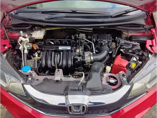 フィットハイブリッド Ｆパッケージ　４ＷＤ　スマートキー　社外ナビ　フルセグＴＶ　Ｂｌｕｅｔｏｏｔｈ　ＤＶＤ再生　Ｂカメラ　ステアリングスイッチ　ワイパーデアイサー　純正１５インチアルミホイール　保証付き（48枚目）